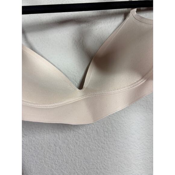 Victoria’s Secret 32B Incredible T-Shirt Bra Tan Padded No Wire NWT - Picture 7 of 13